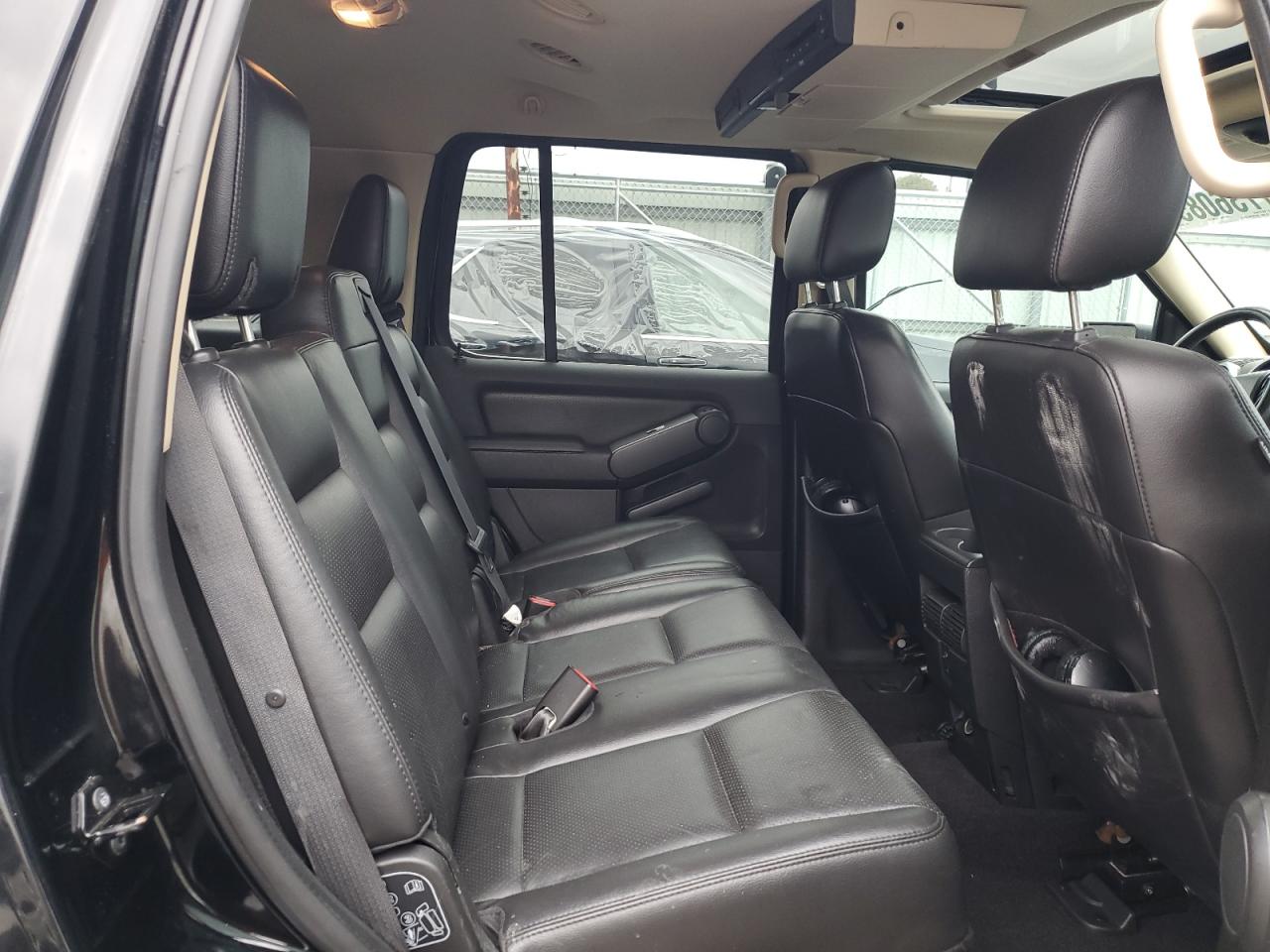2006 Mercury Mountaineer - Image 11
