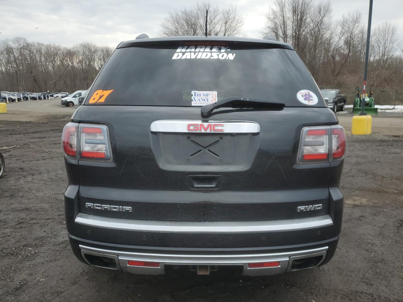 2014 GMC Acadia - Image 6
