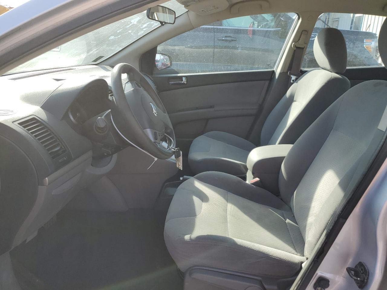 2009 Nissan Sentra - Image 7
