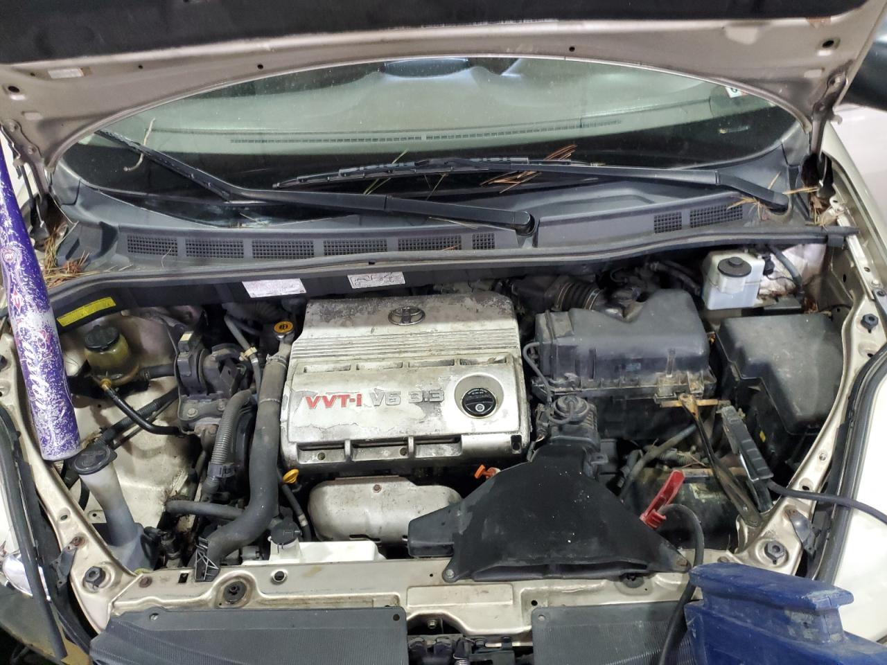 2004 Toyota Sienna - Image 12