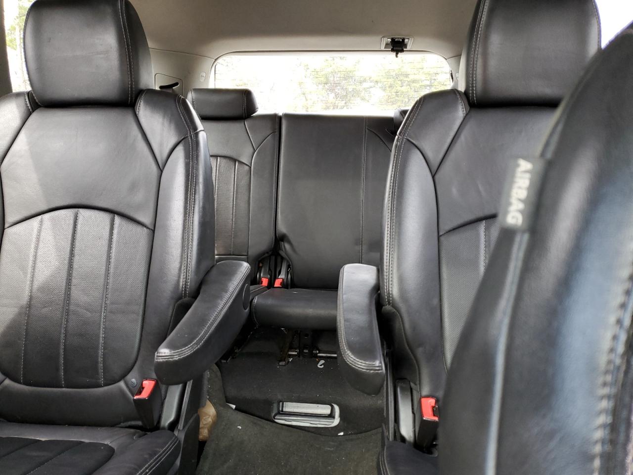 2013 Chevrolet Traverse - Image 10