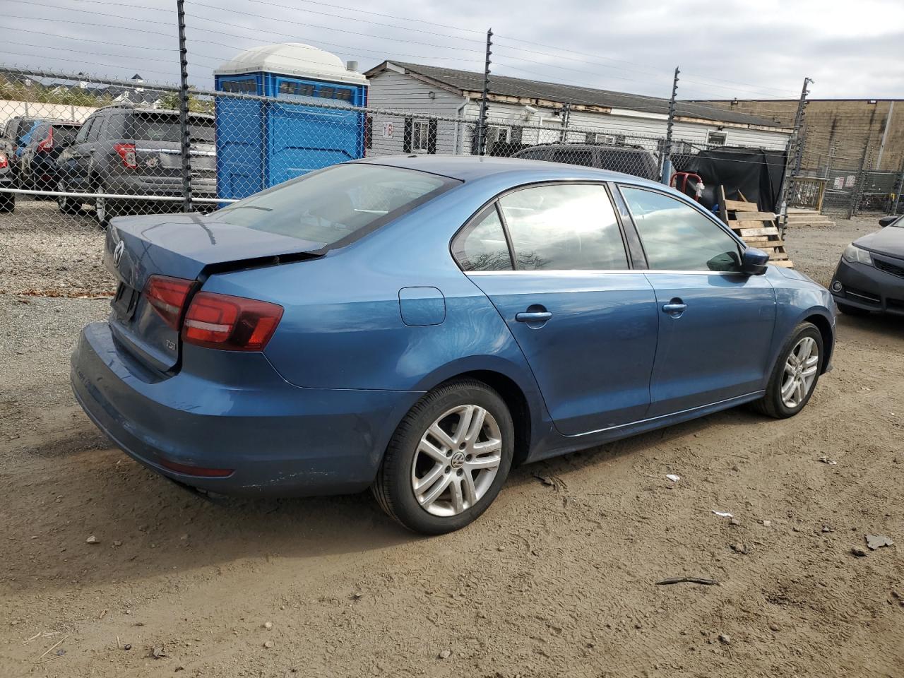 2017 Volkswagen Jetta - Image 3