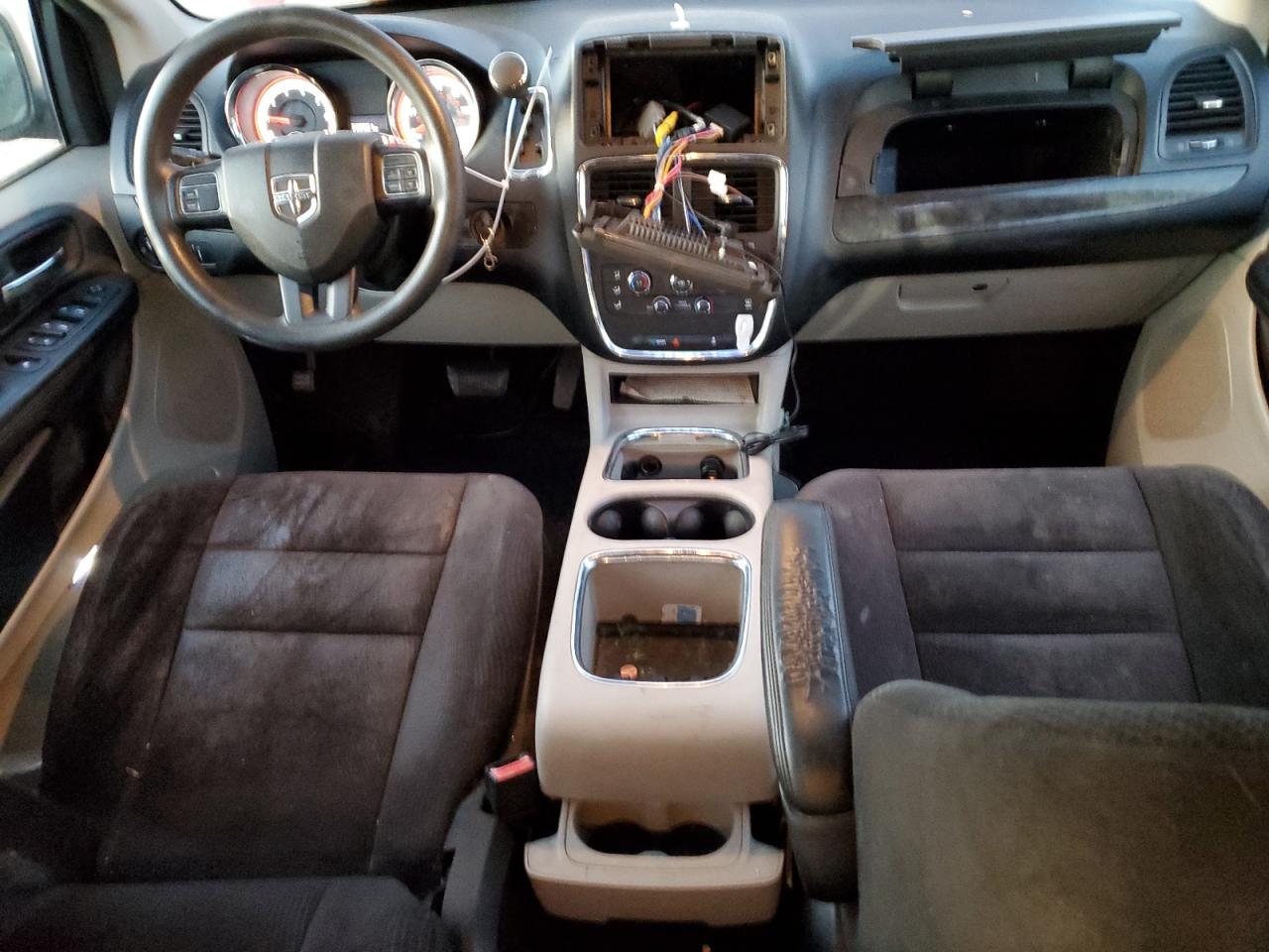 2014 Dodge Caravan - Image 8