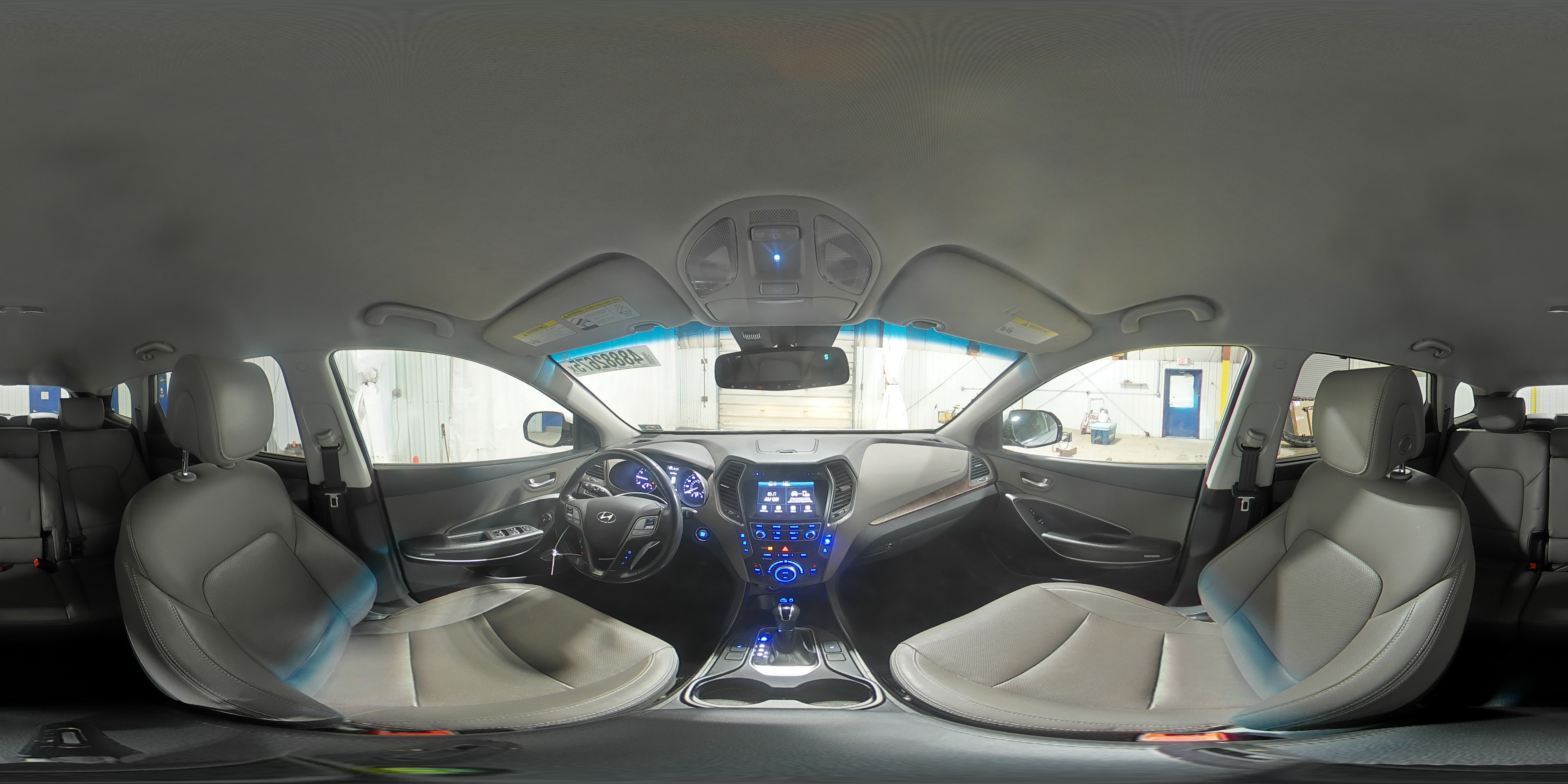 2018 Hyundai Santa Fe - Image 15