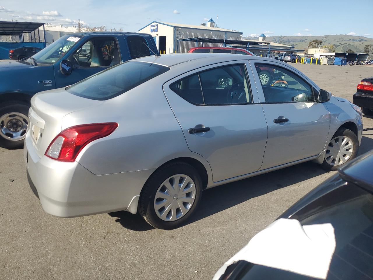 2016 Nissan Versa - Image 3