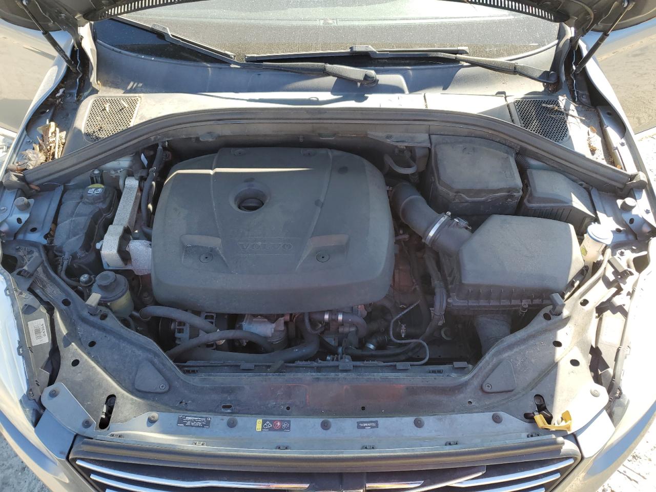 2017 Volvo XC60 - Image 12
