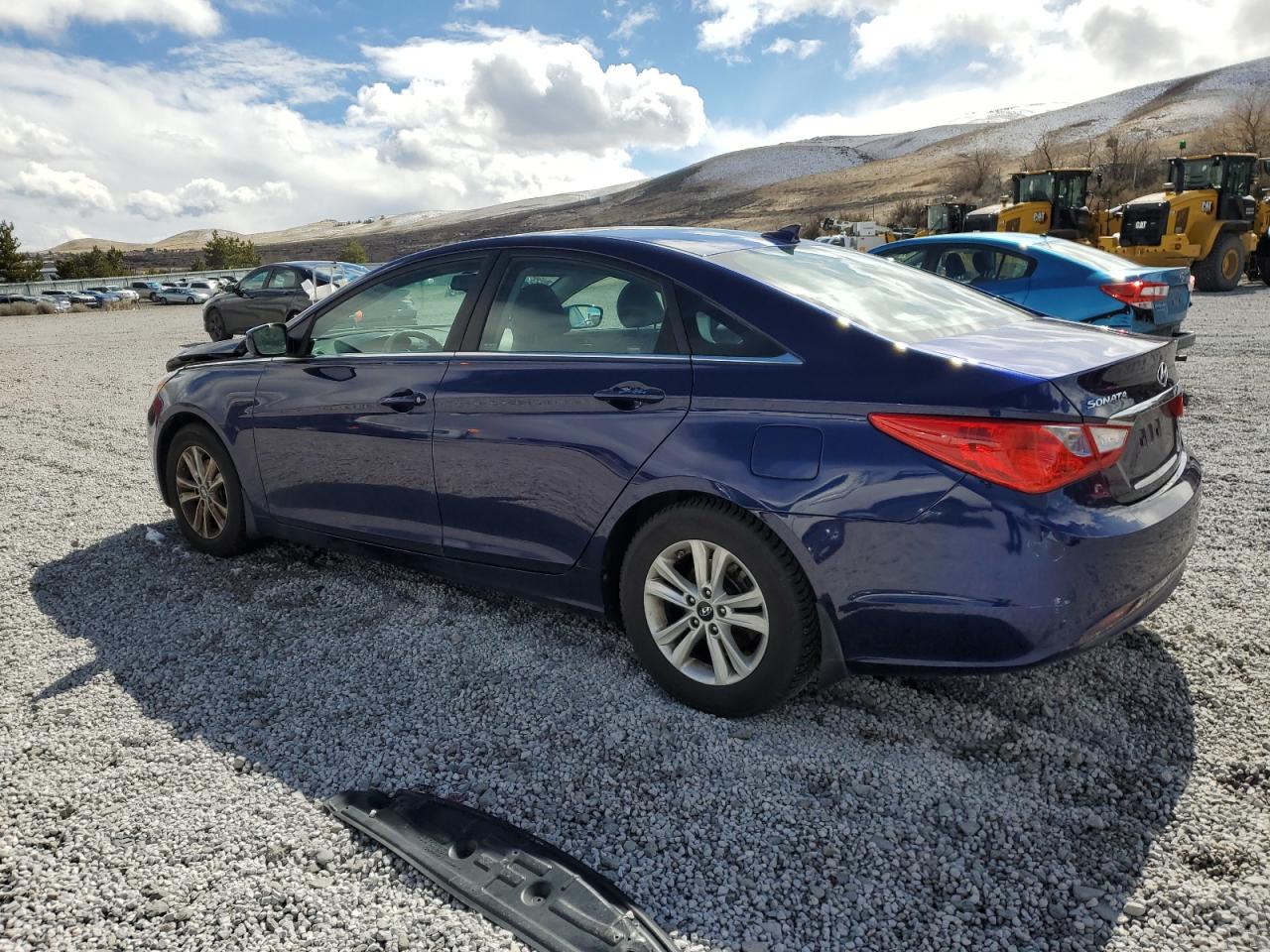 2013 Hyundai Sonata - Image 2