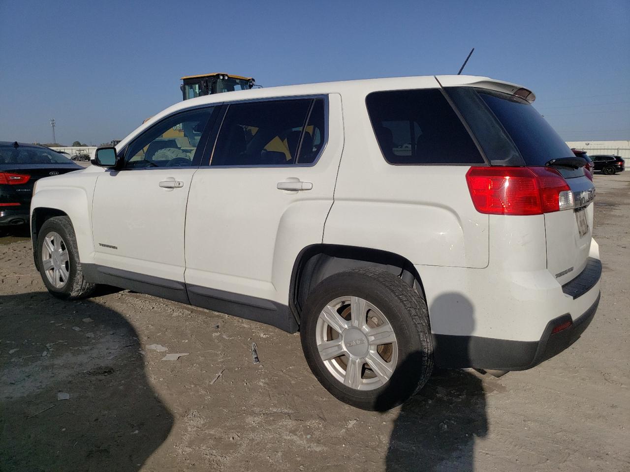 2015 GMC Terrain - Image 2