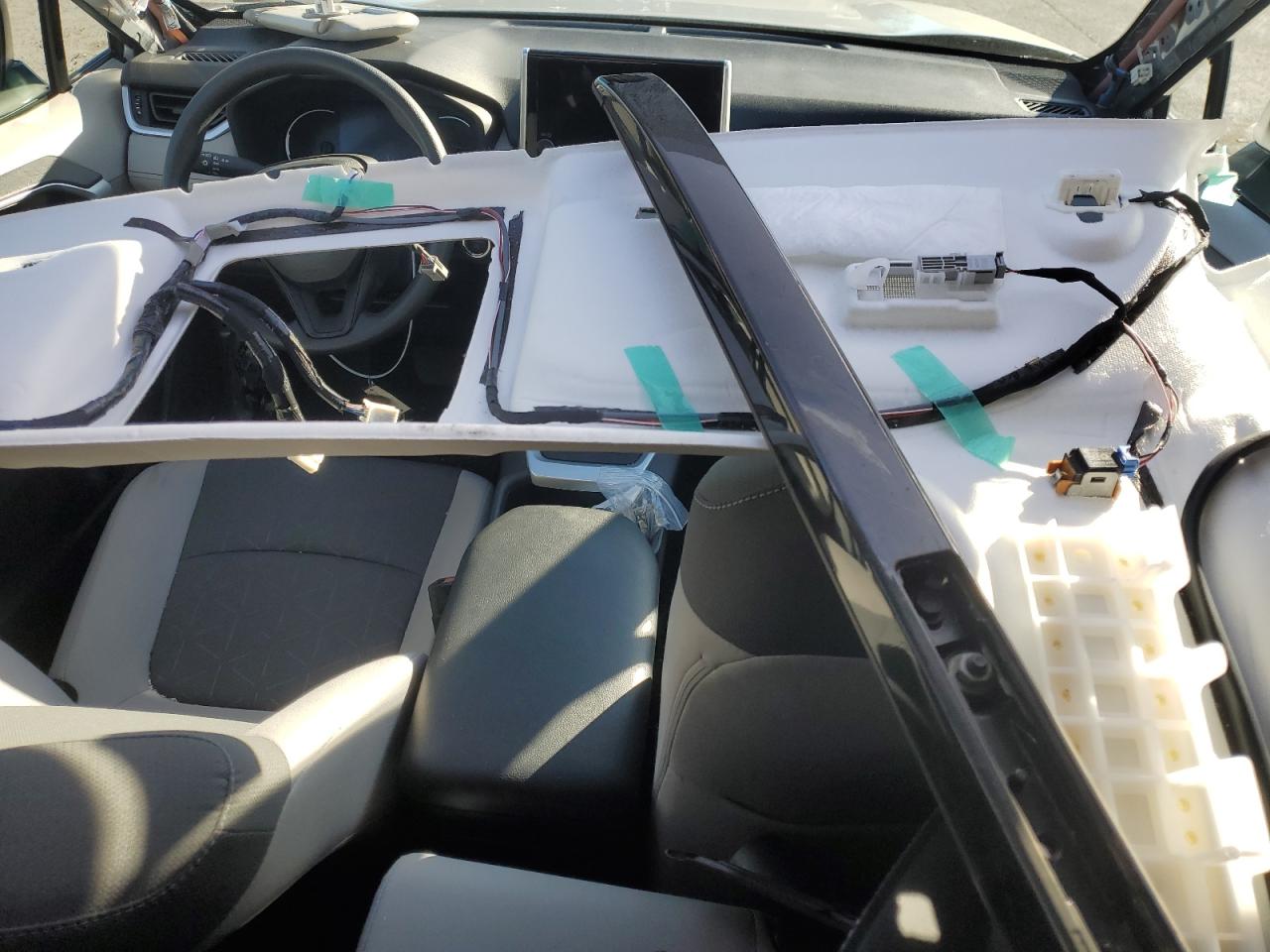 2024 Toyota RAV 4 - Image 8