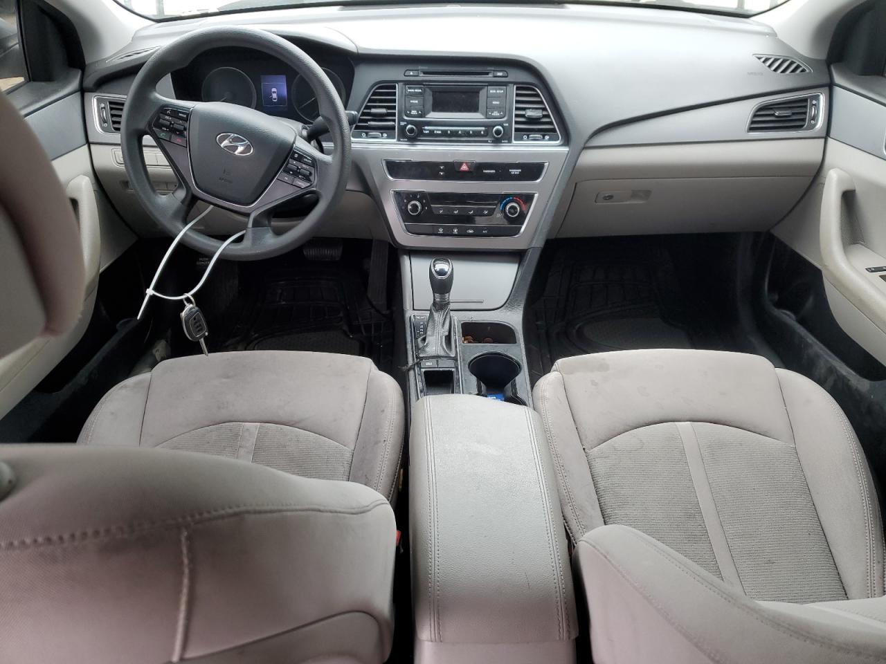 2017 Hyundai Sonata - Image 8