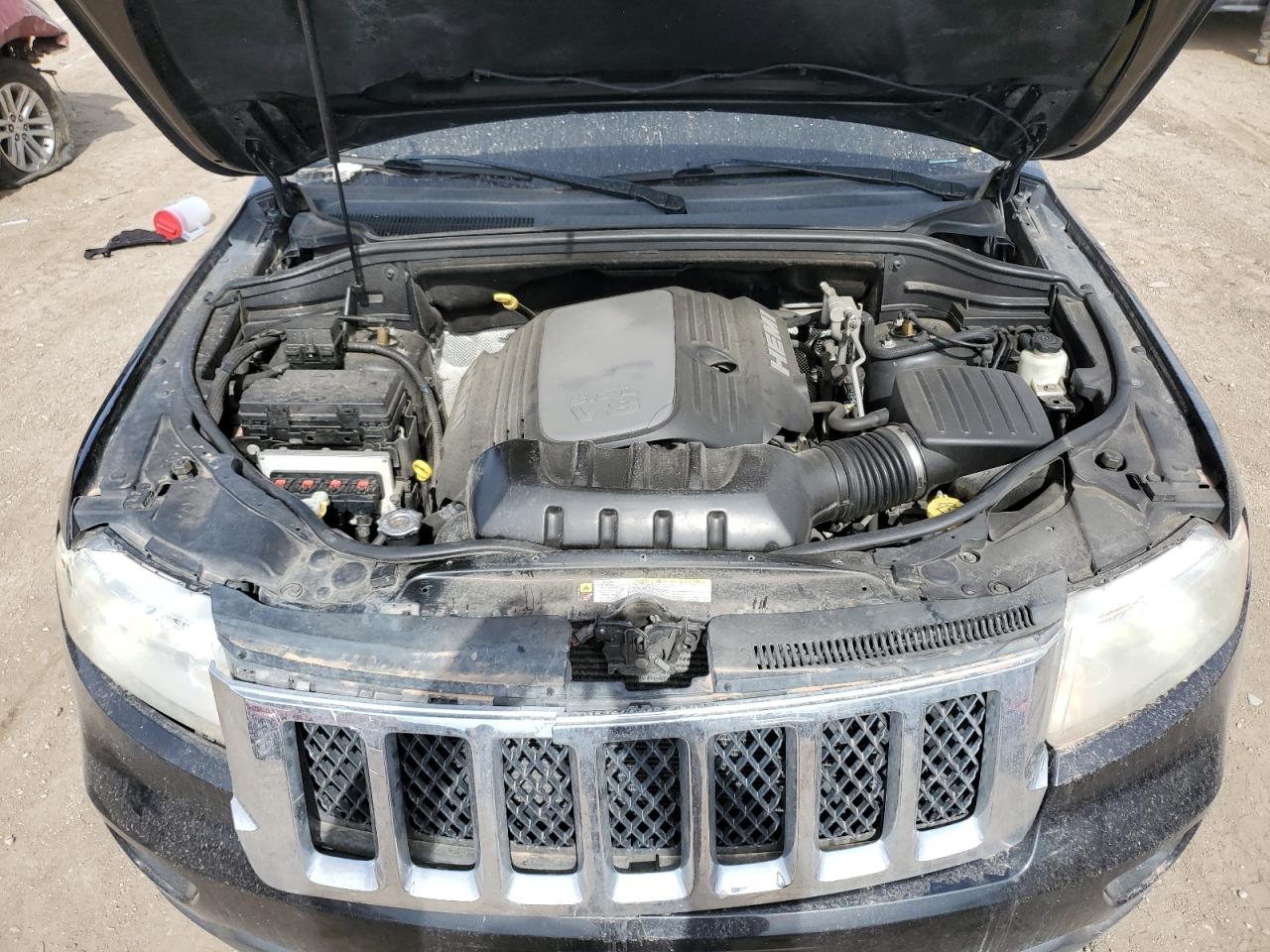 2011 Jeep Grand Cherokee - Image 14