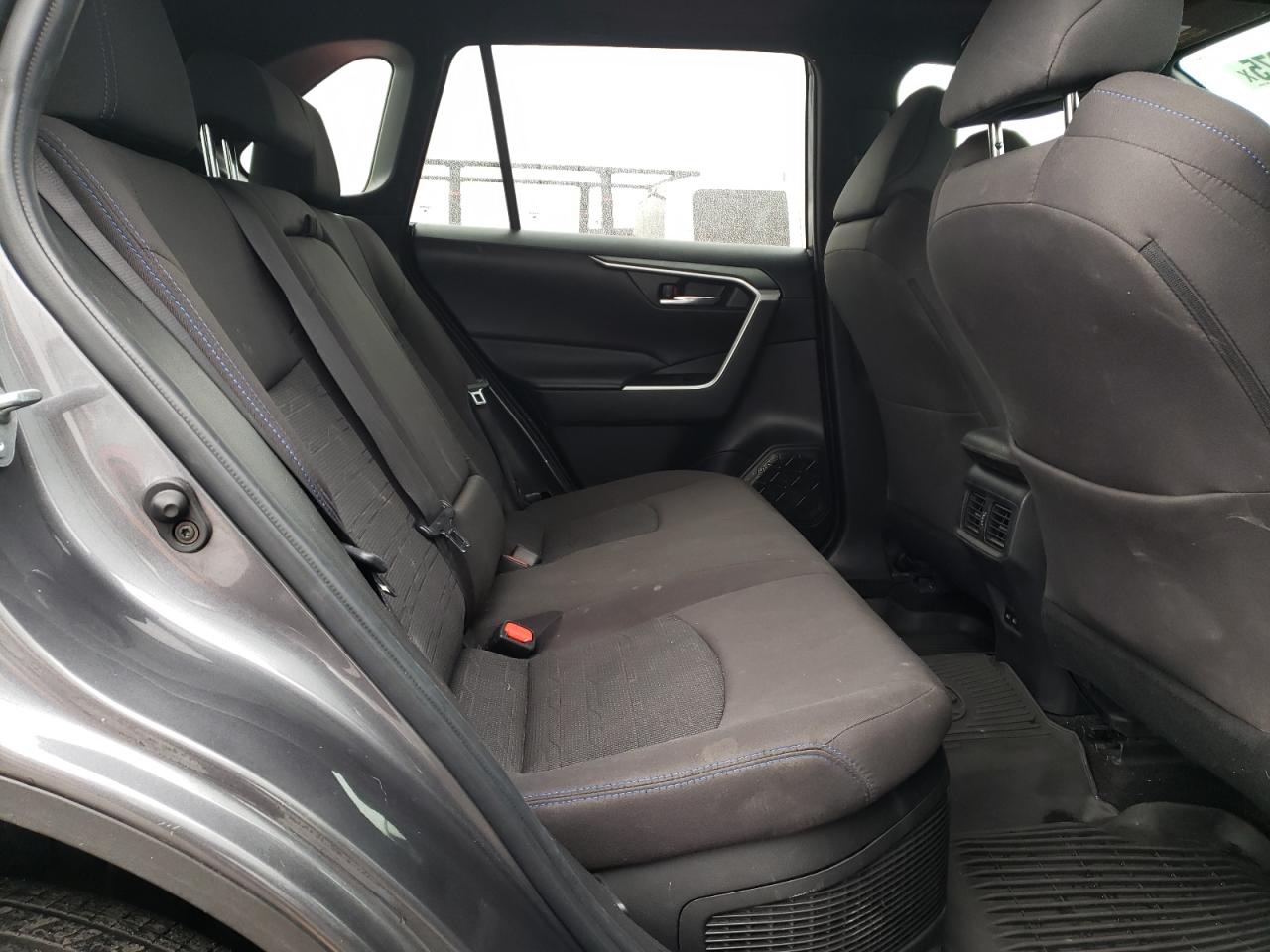 2022 Toyota RAV 4 - Image 11