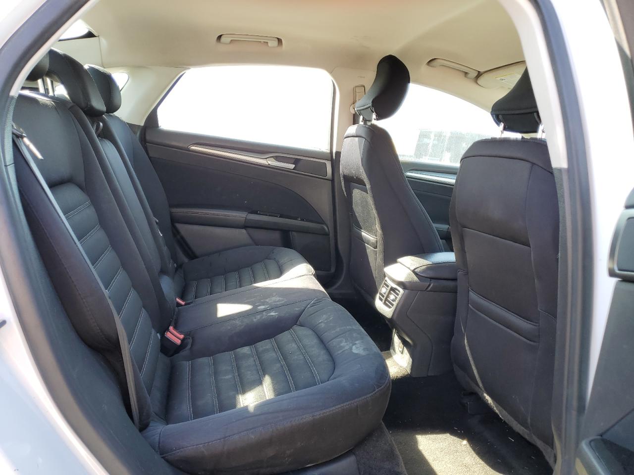 2015 Ford Fusion - Image 10
