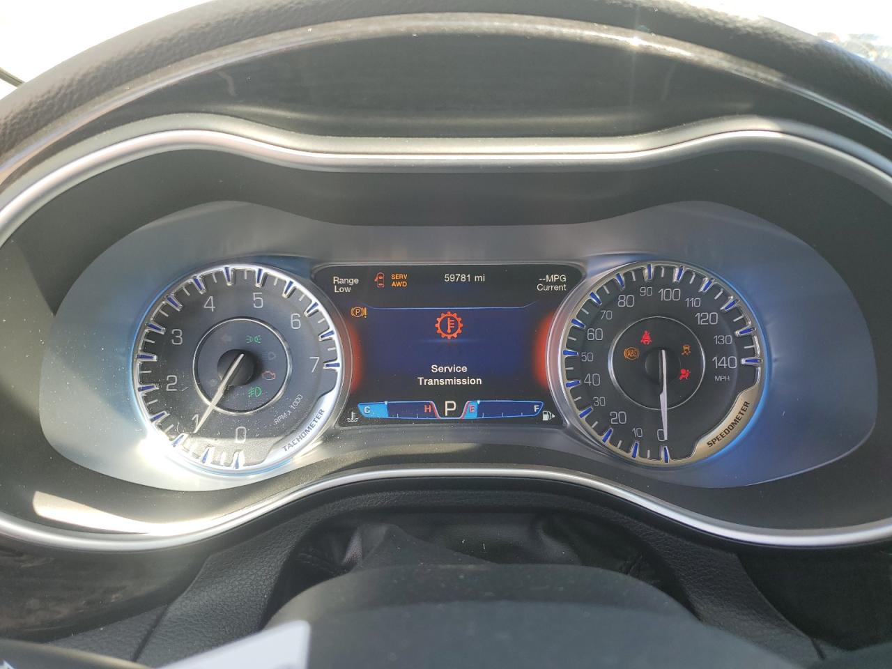 2015 Chrysler 200 - Image 9