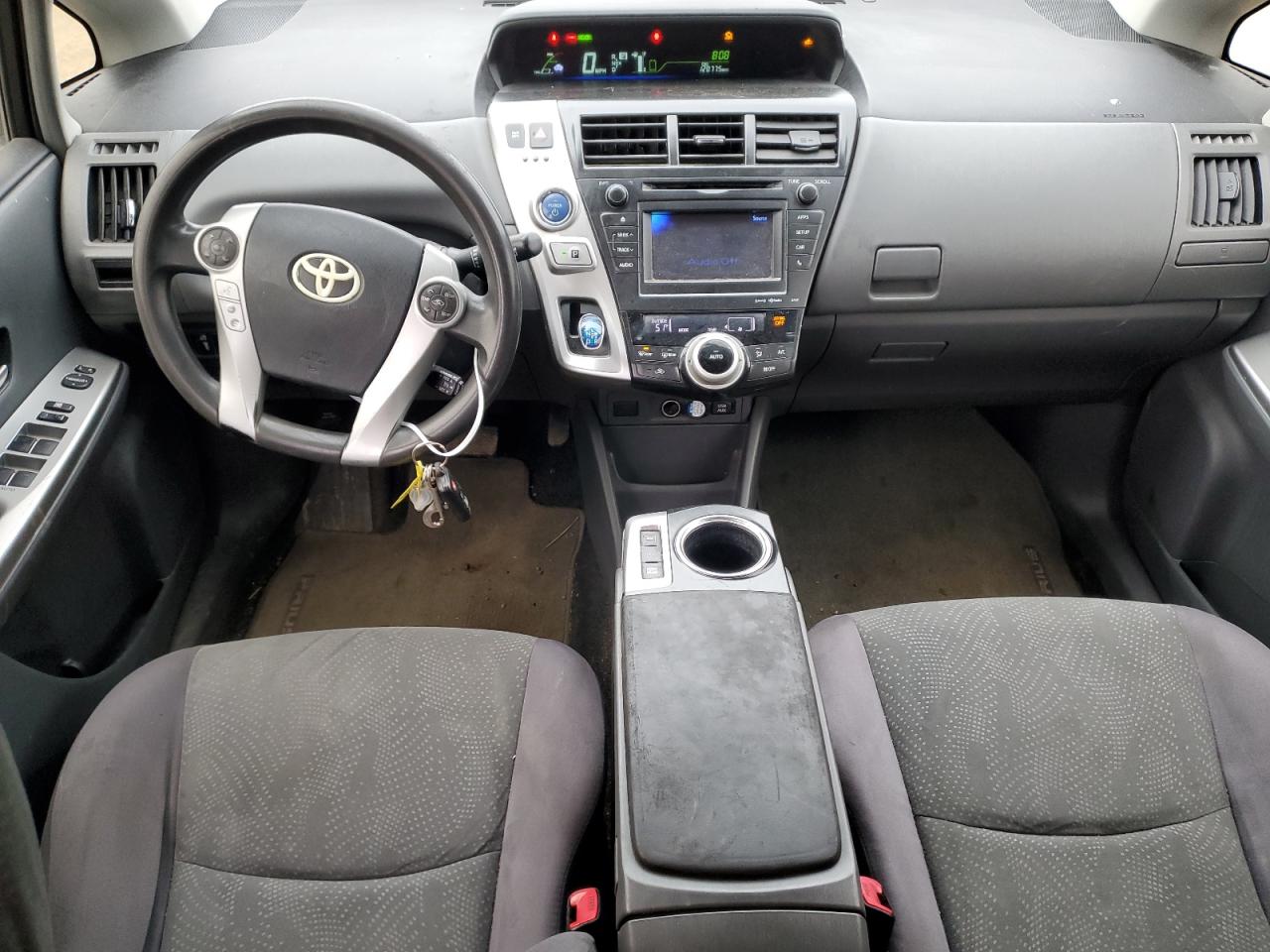 2012 Toyota Prius - Image 8