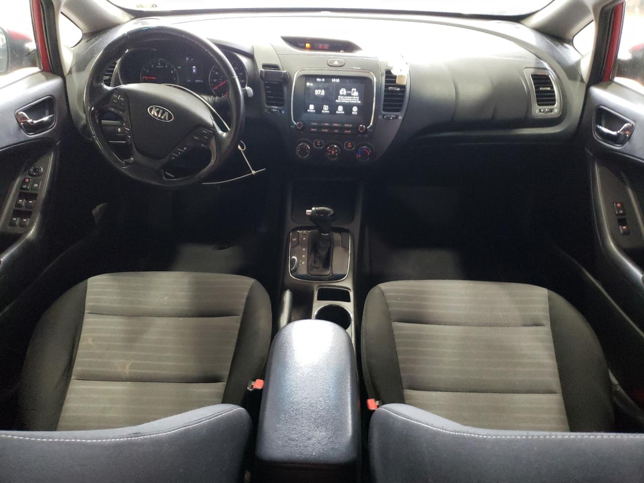 2017 Kia Forte - Image 8