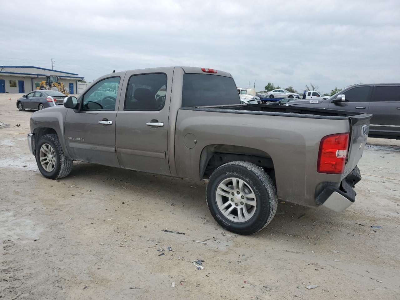 2012 Chevrolet Silverado - Image 2