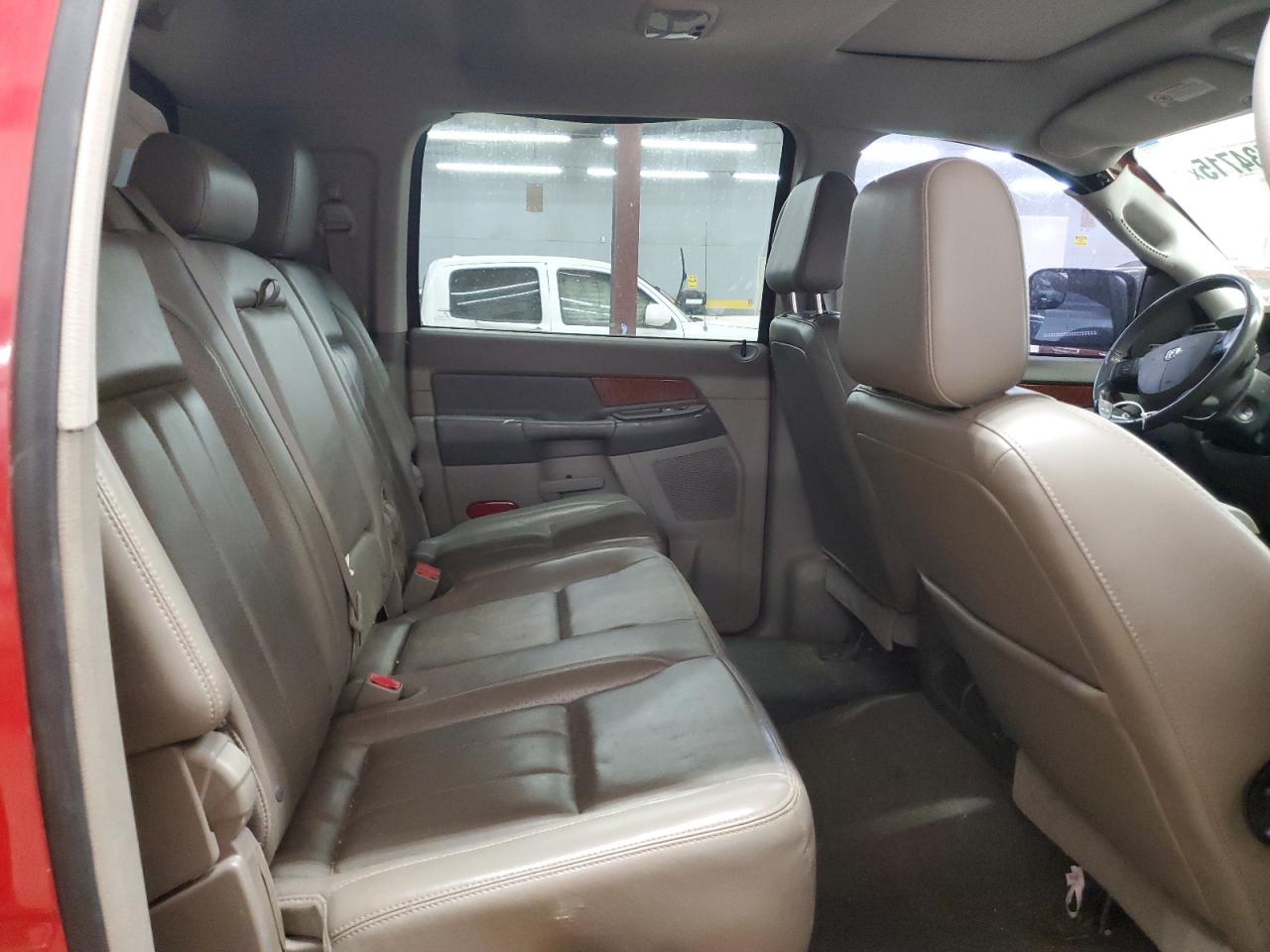 2006 Dodge RAM - Image 10