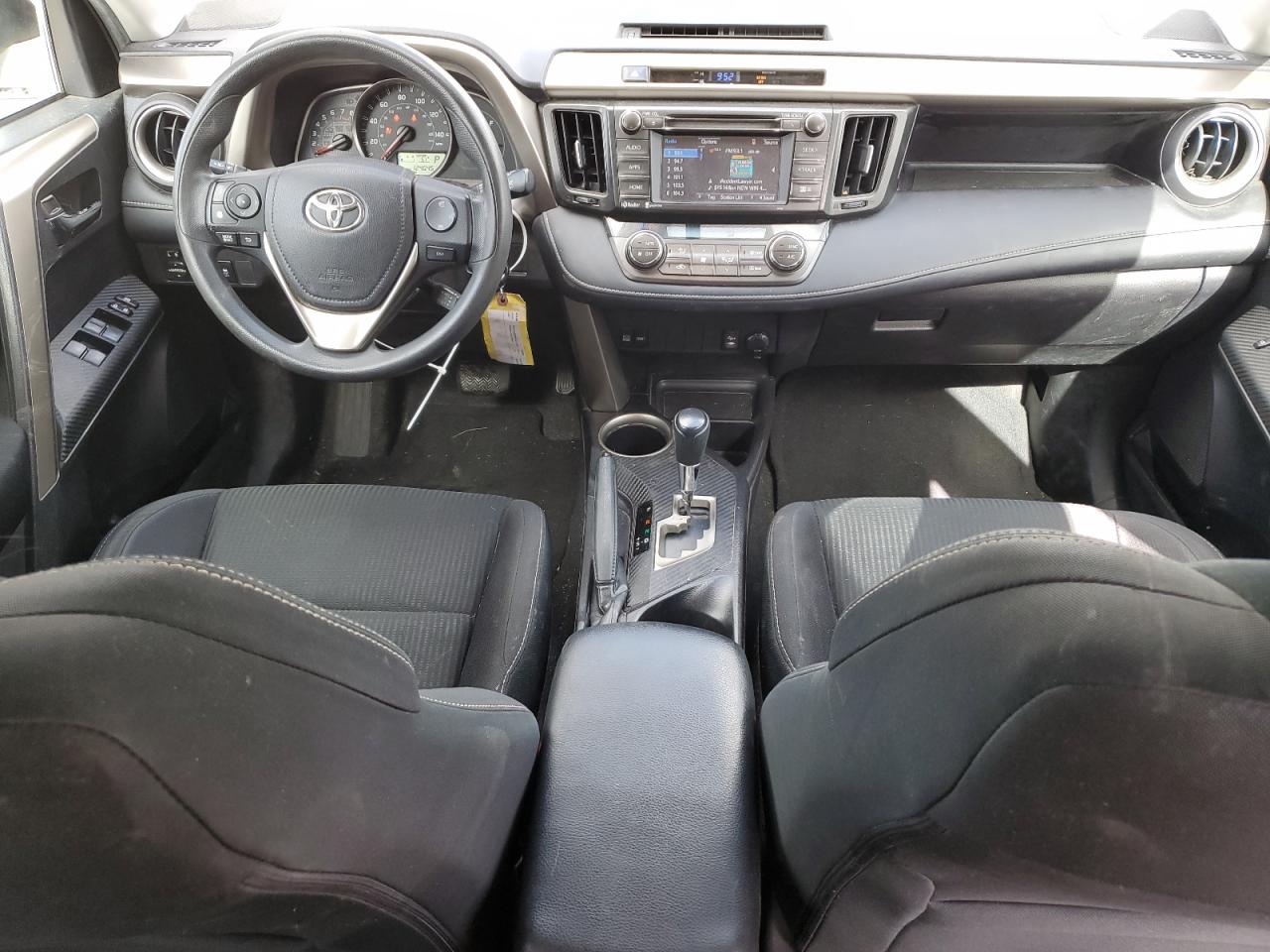 2015 Toyota RAV 4 - Image 8