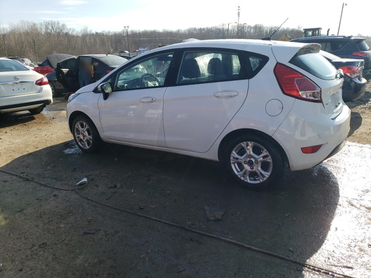 2015 Ford Fiesta - Image 2