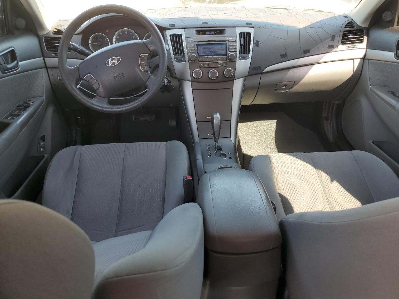 2009 Hyundai Sonata - Image 8
