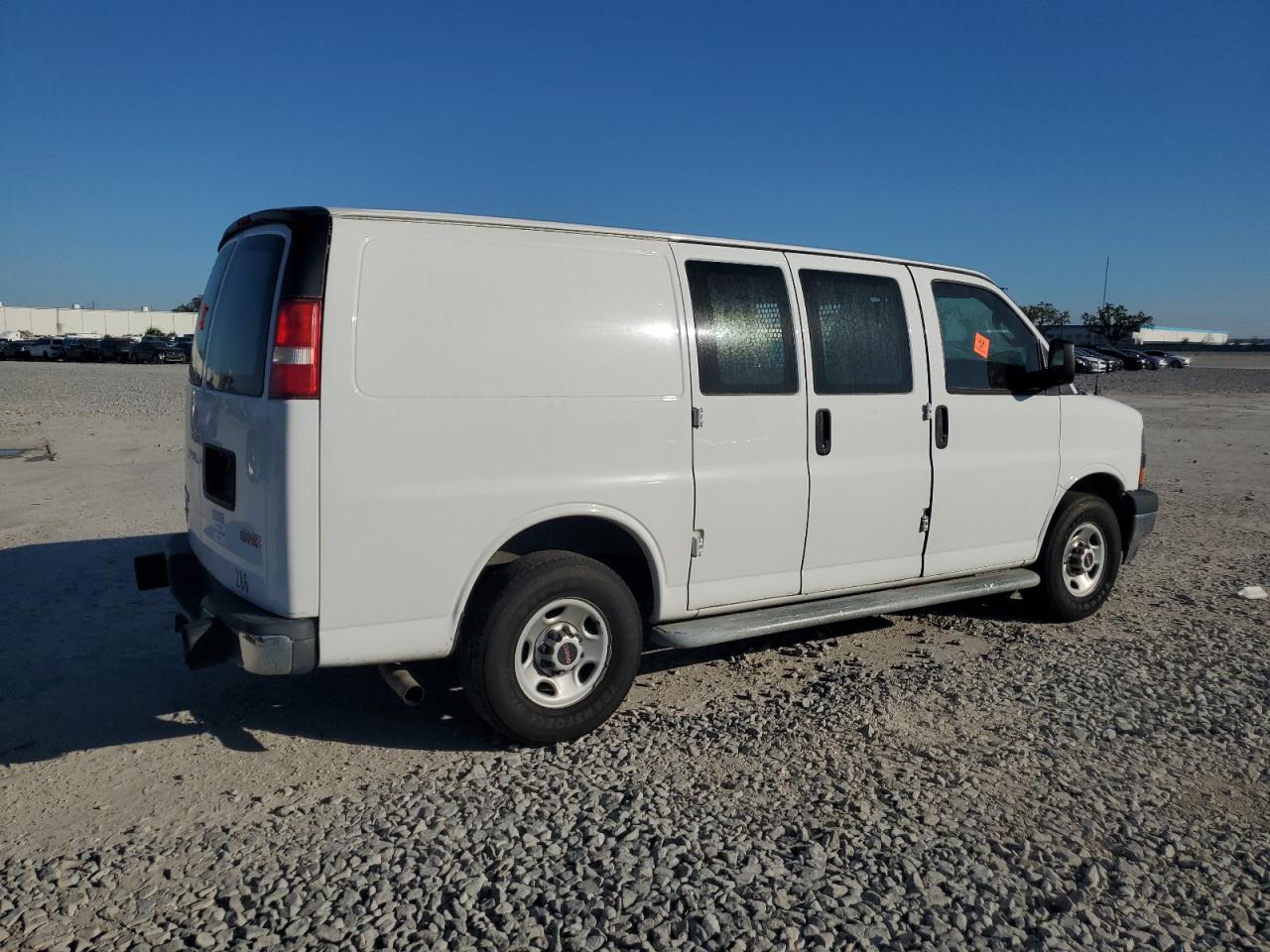 2017 GMC Savana - Image 3