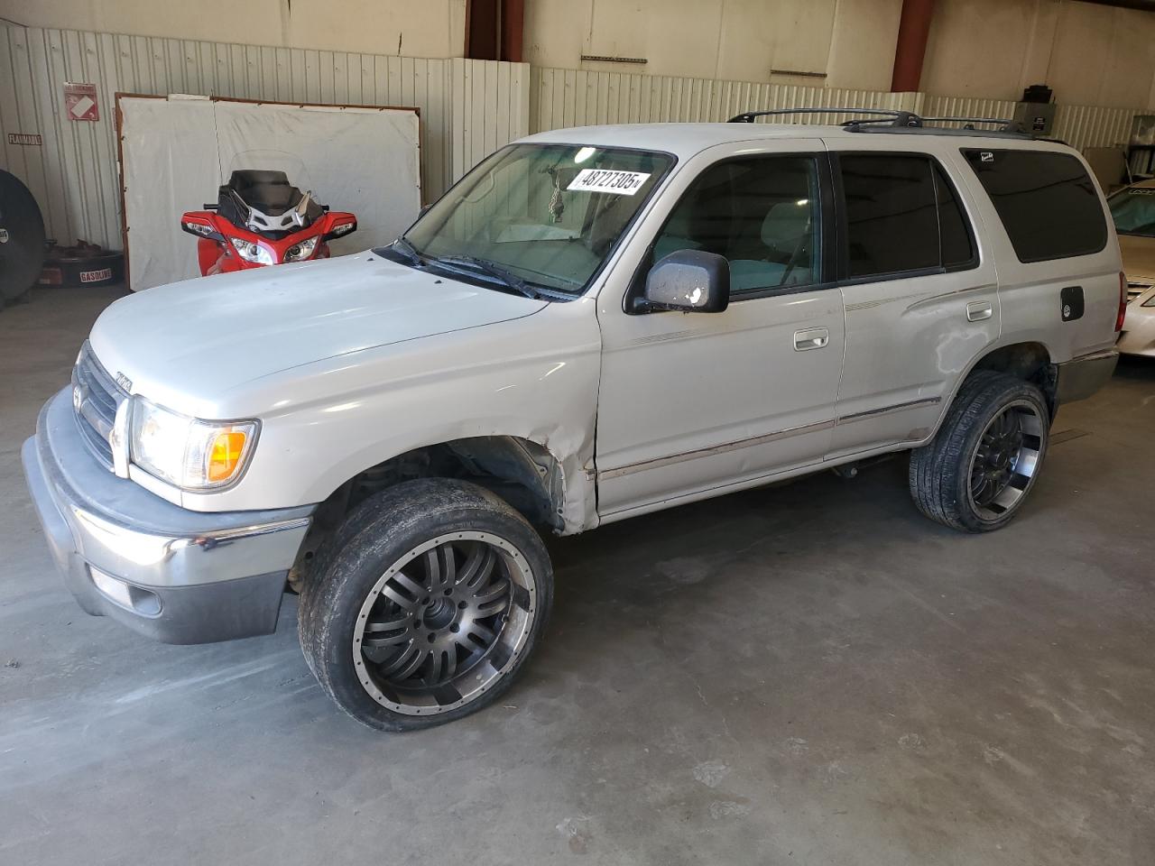 Lufkin, TX에서 판매 중인 2000 Toyota 4Runner Sr5 - Front End