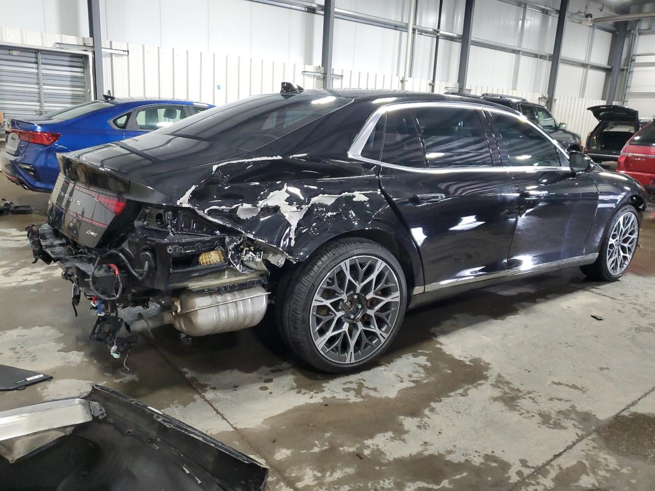 2024 Genesis G90 - Image 3