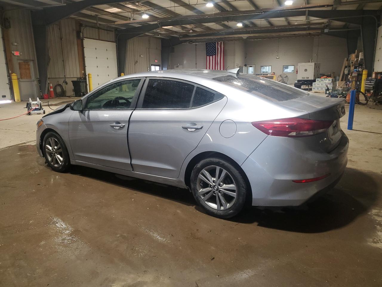 2017 Hyundai Elantra - Image 2