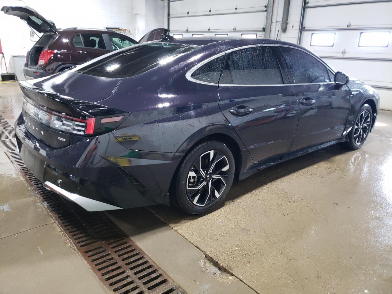 2024 Hyundai Sonata - Image 3