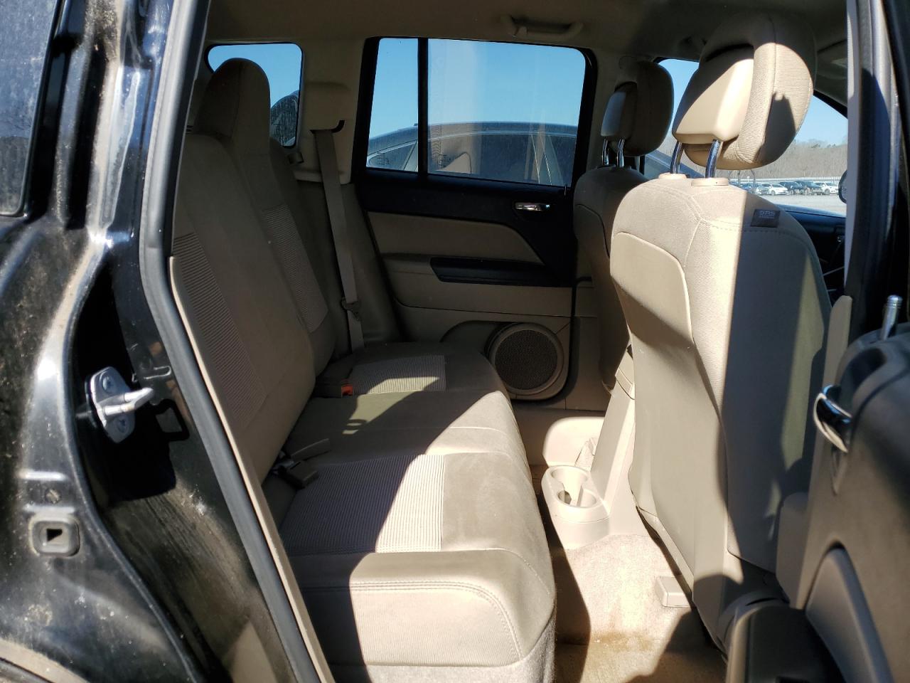 2014 Jeep Compass - Image 11