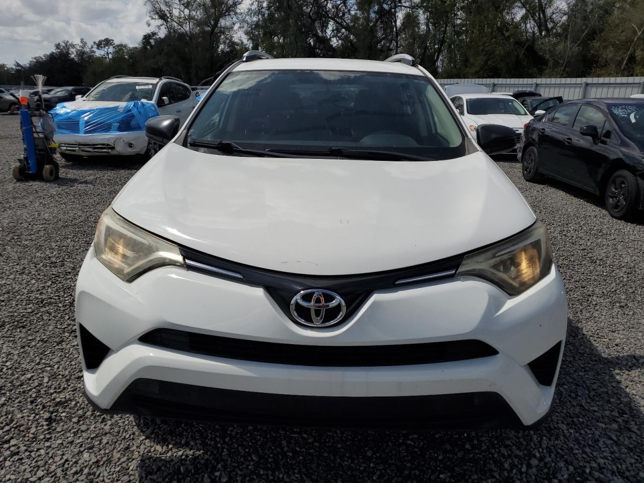 2016 Toyota RAV 4 - Image 5
