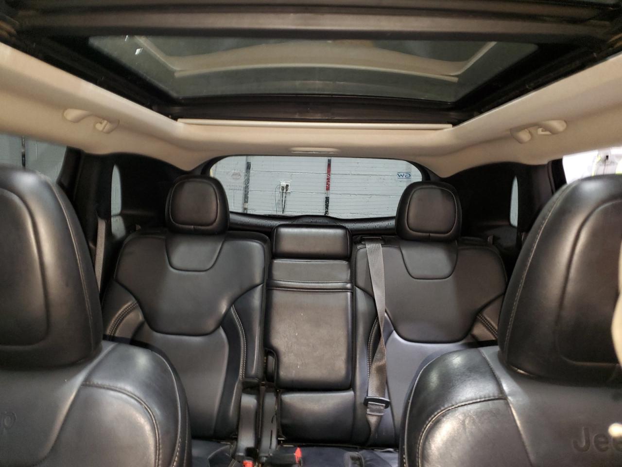 2014 Jeep Grand Cherokee - Image 10