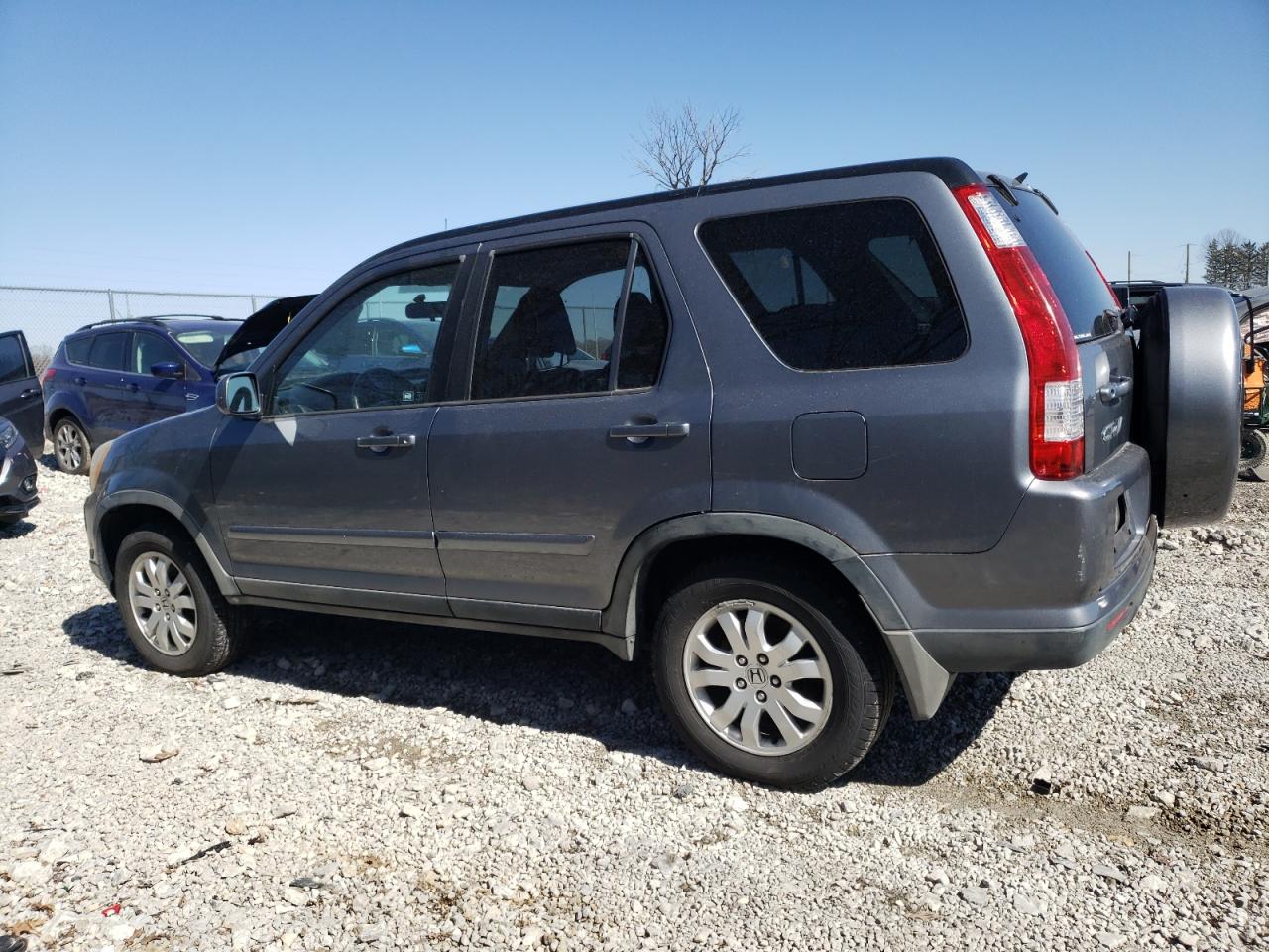 2005 Honda CR-V - Image 2