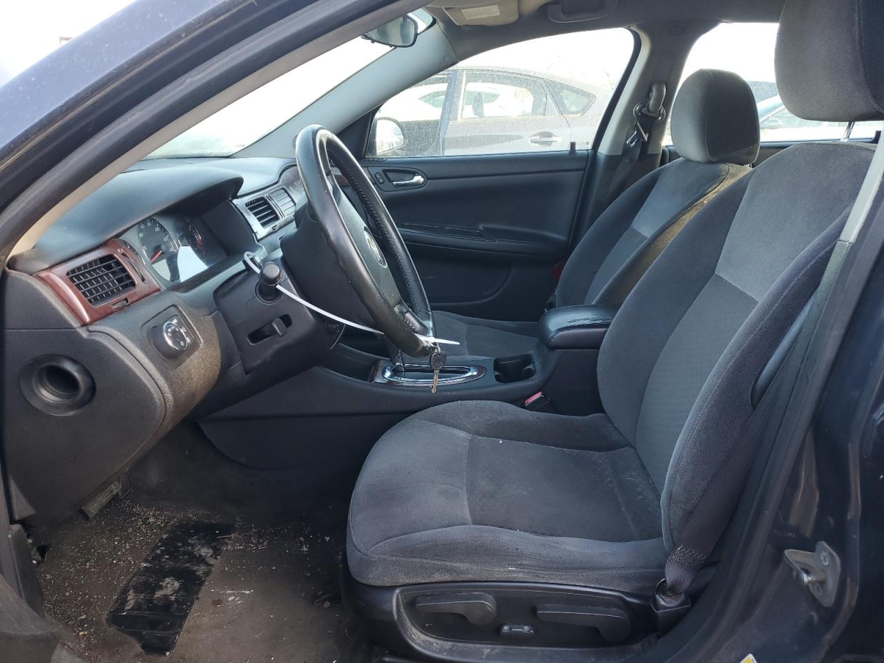 2009 Chevrolet Impala - Image 7