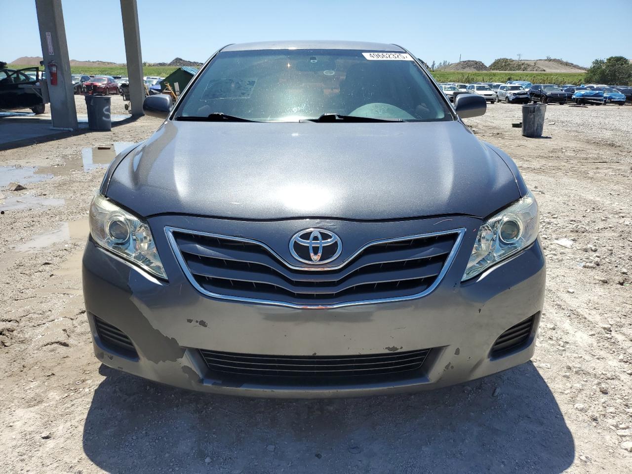 2011 Toyota Camry - Image 5