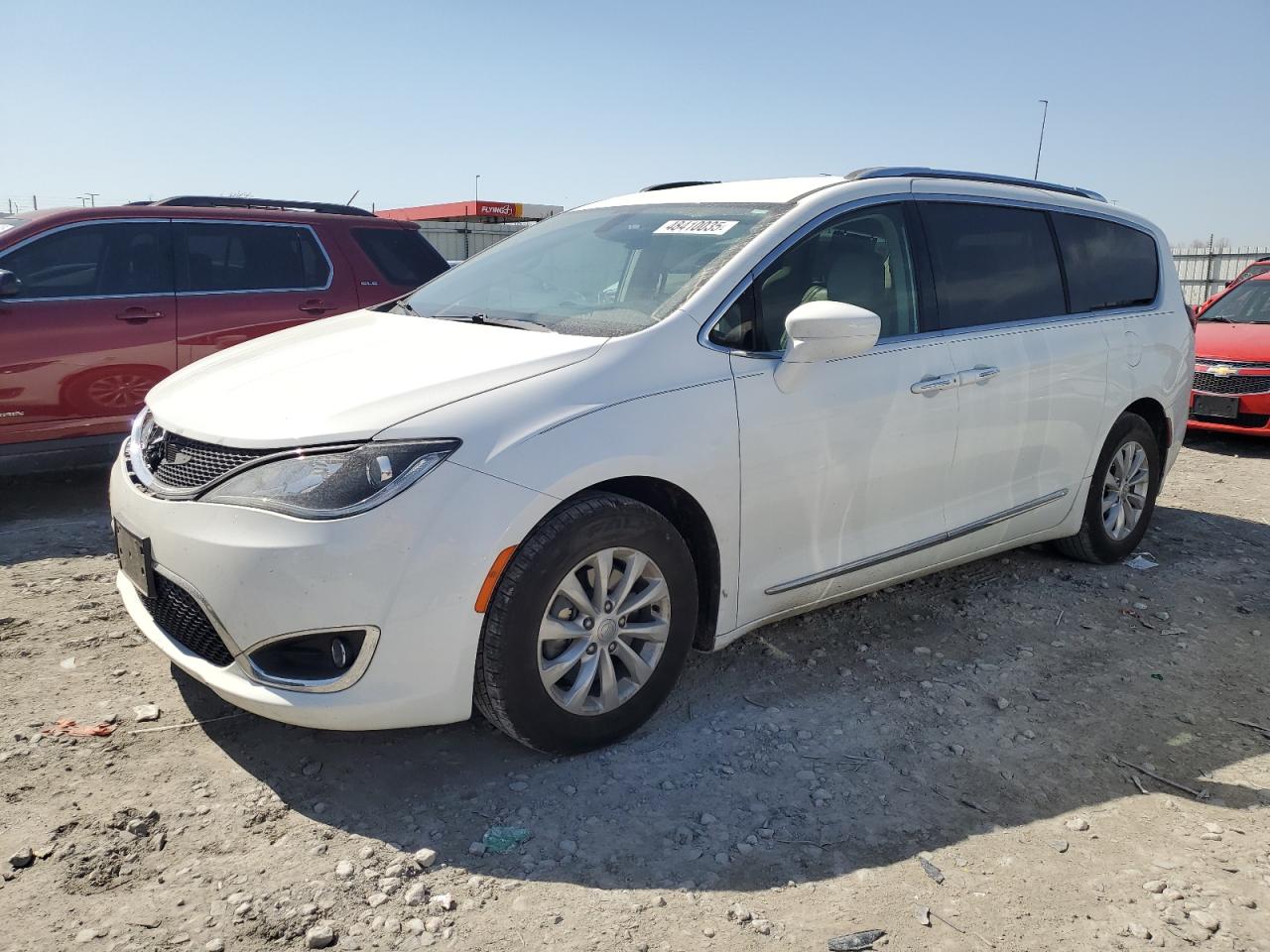 2018 Chrysler Pacifica - Image 1