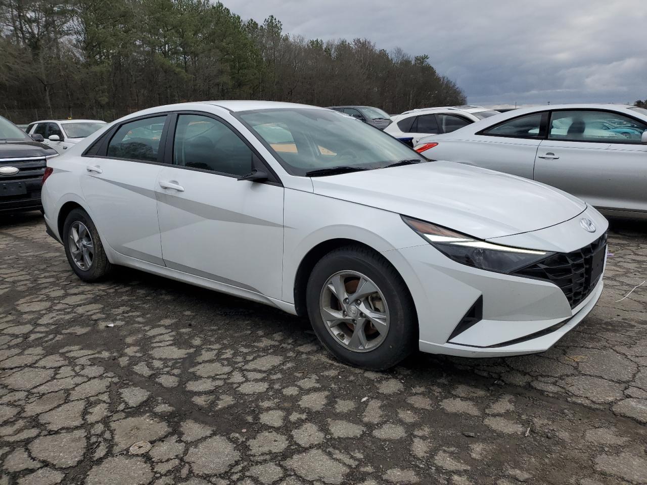 2022 Hyundai Elantra - Image 4