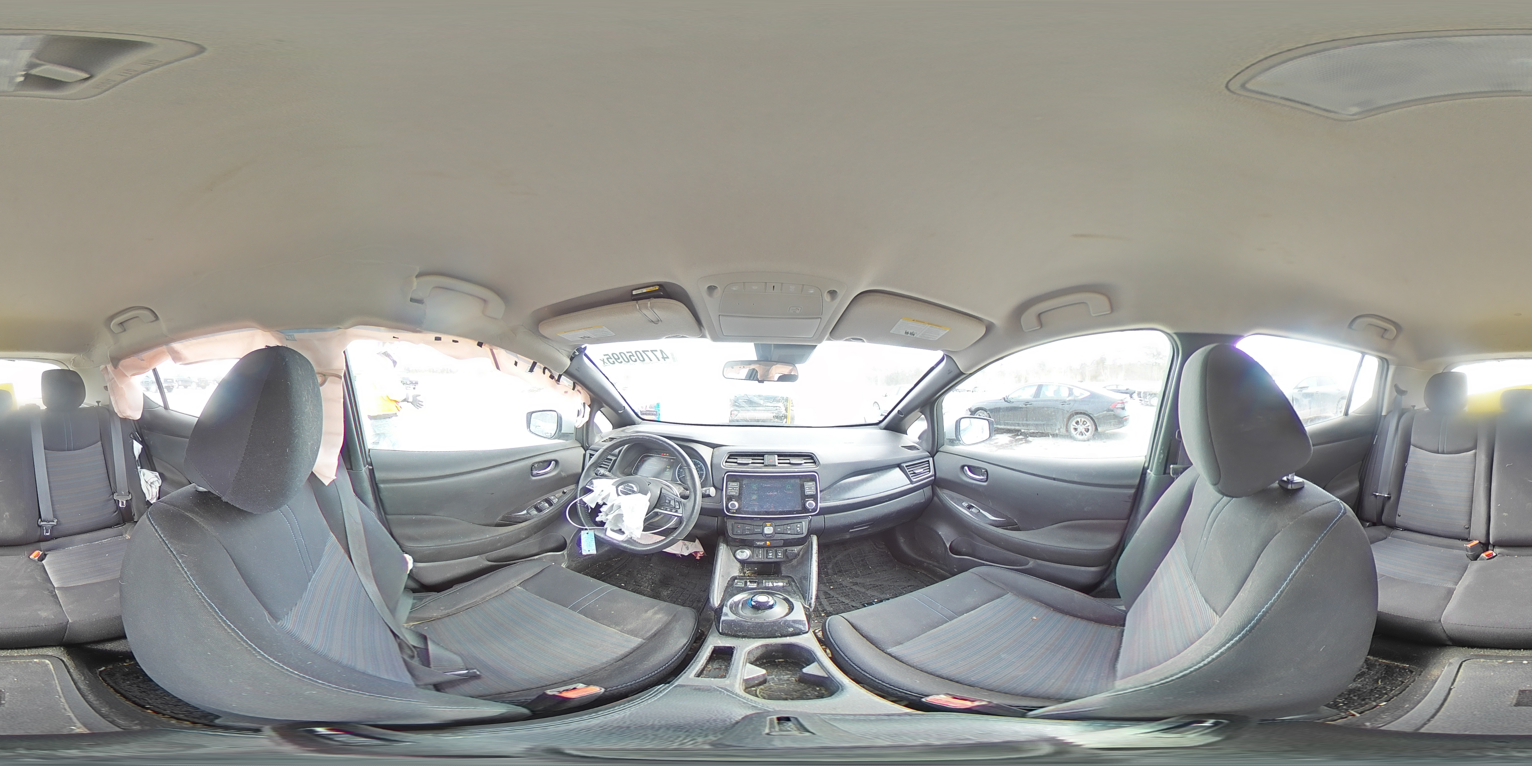 2022 Nissan Leaf - Image 12