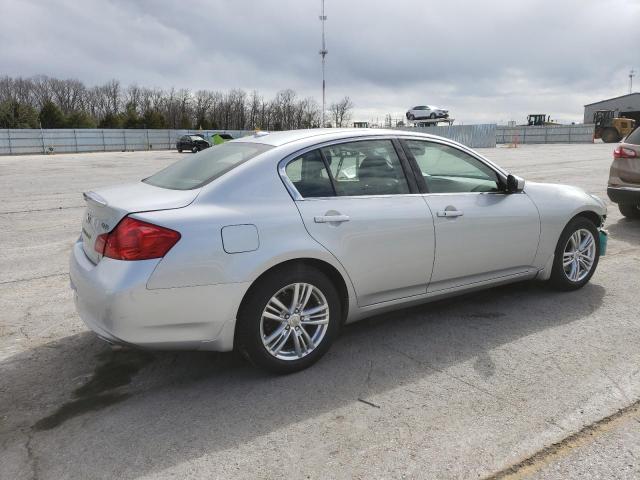  INFINITI Q40 2015 Серебристый