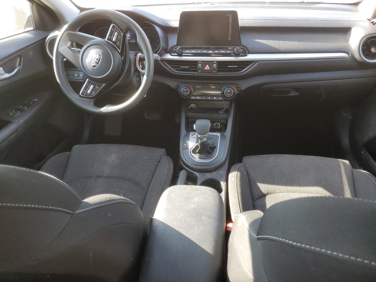 2019 Kia Forte - Image 8