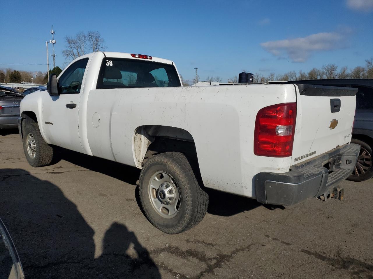 2014 Chevrolet Silverado - Image 2