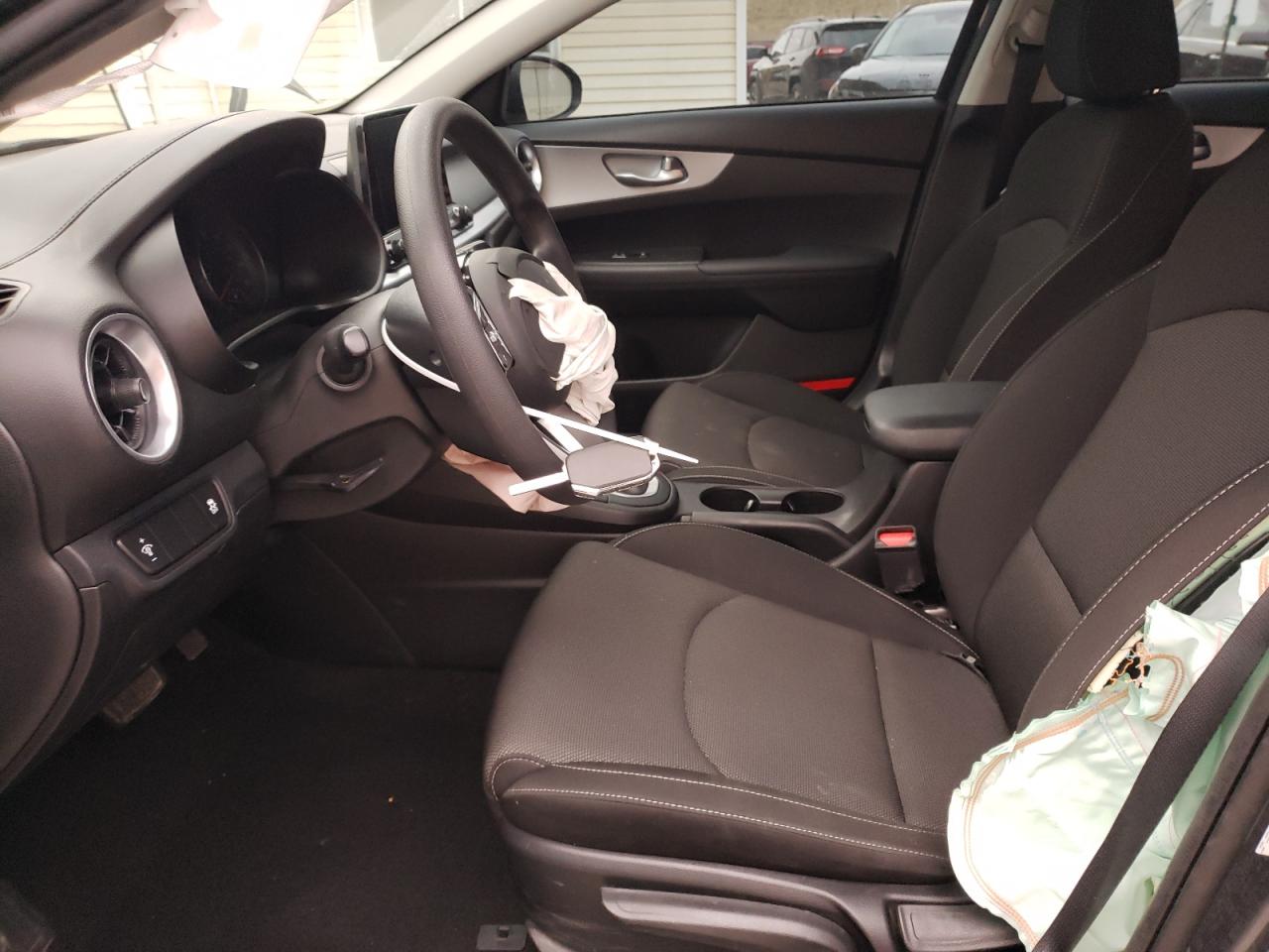 2023 Kia Forte - Image 7
