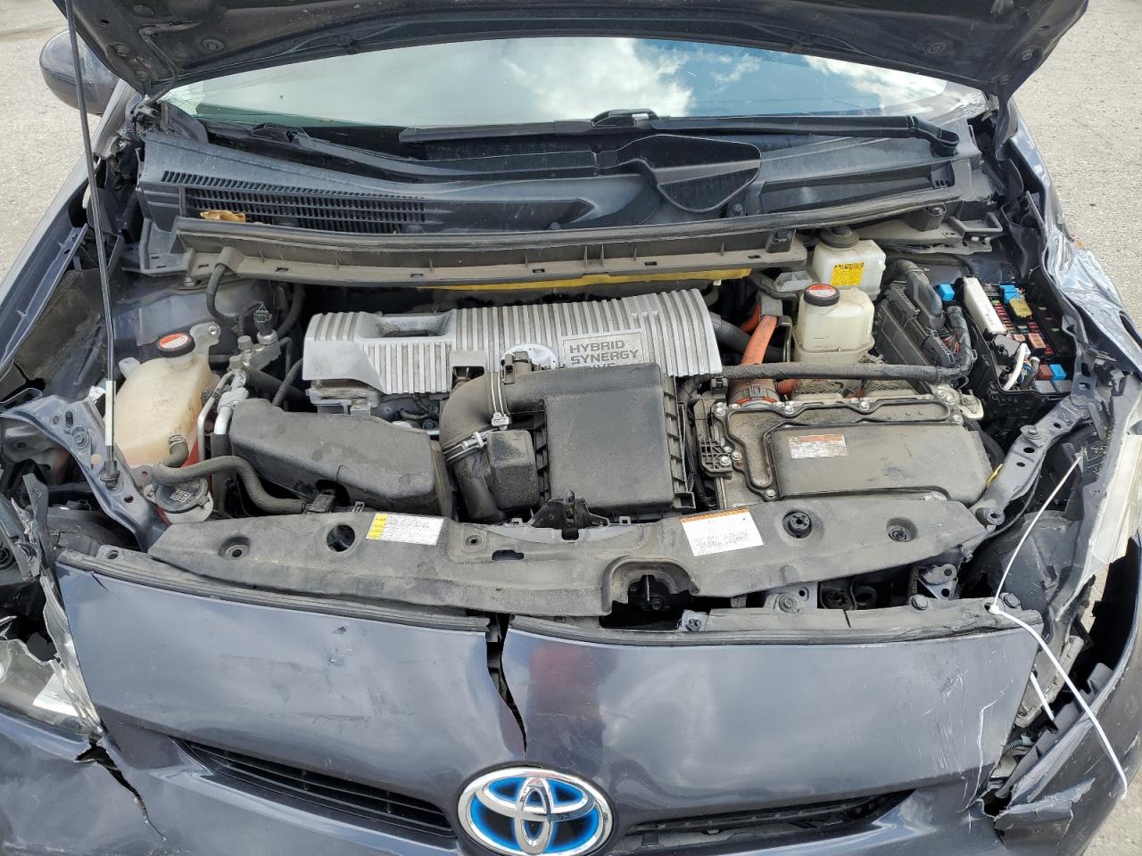 2015 Toyota Prius - Image 11