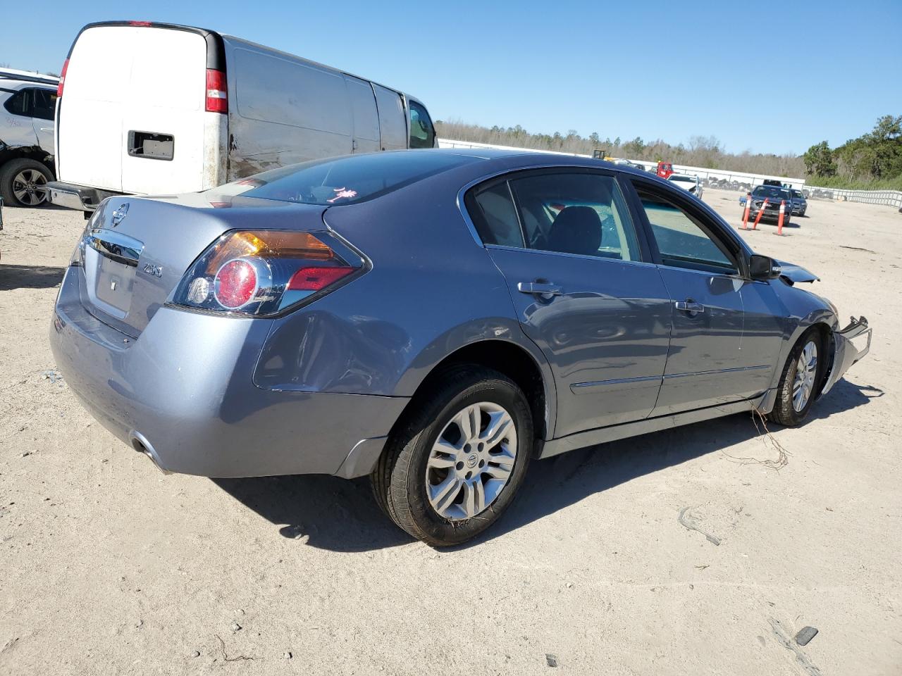 2012 Nissan Altima - Image 3