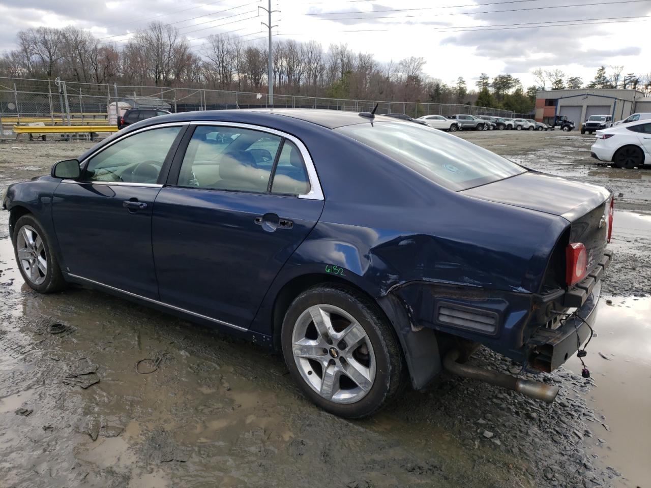 2009 Chevrolet Malibu - Image 2