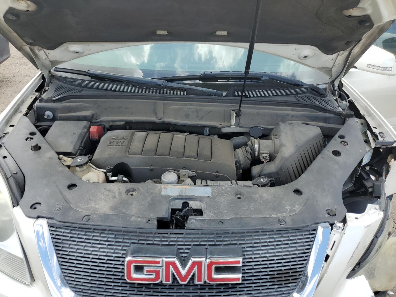 2011 GMC Acadia - Image 12