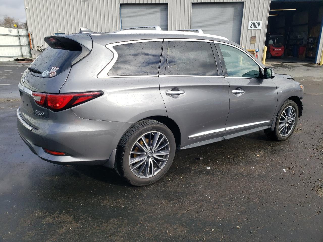 2017 Infiniti QX60 - Image 3