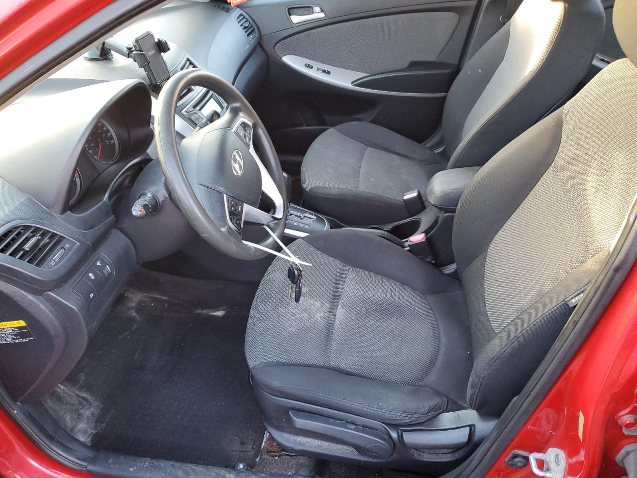 2013 Hyundai Accent - Image 7