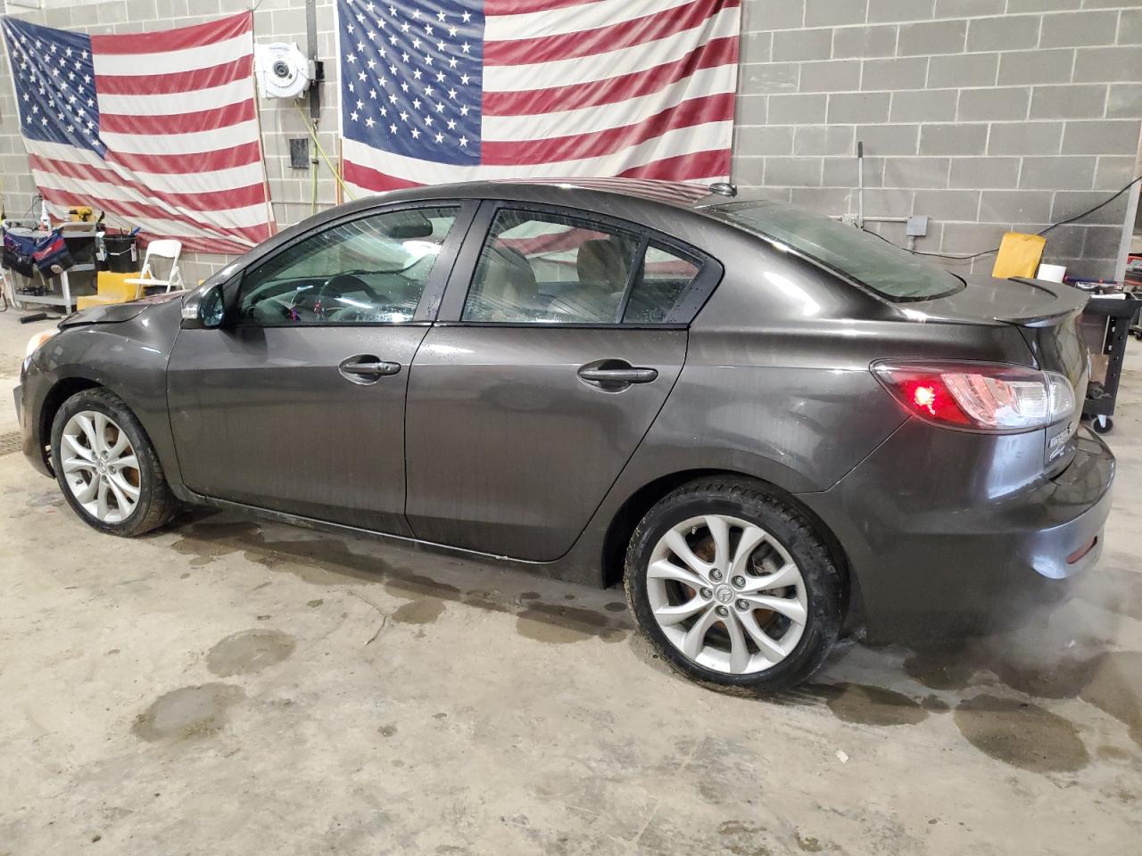 2010 Mazda 3 - Image 2